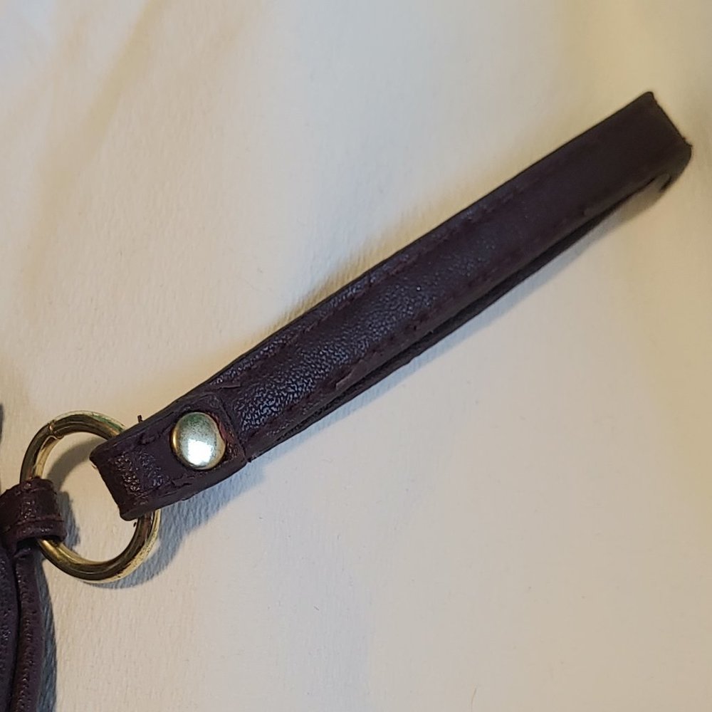 Zipper Rose Wristlet - Picture 3 of 7